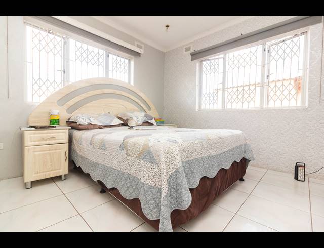 4 BEDROOM HOUSE FOR SALE IN ARENA PARK